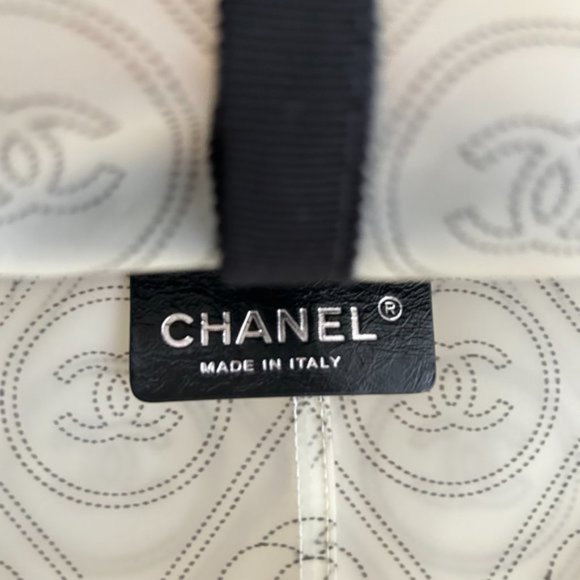 Rare Chanel Camelia Handbag Raincoat Printed PVC - Picture 7 of 9